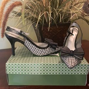 Black/White Sling Back Pumps